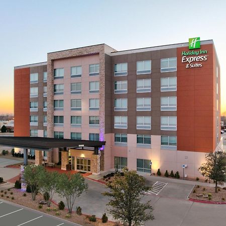 Holiday Inn Express & Suites Moore By Ihg Экстерьер фото
