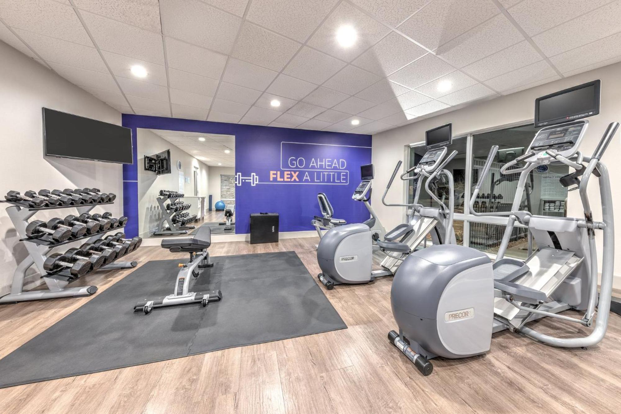 Holiday Inn Express & Suites Moore By Ihg Экстерьер фото